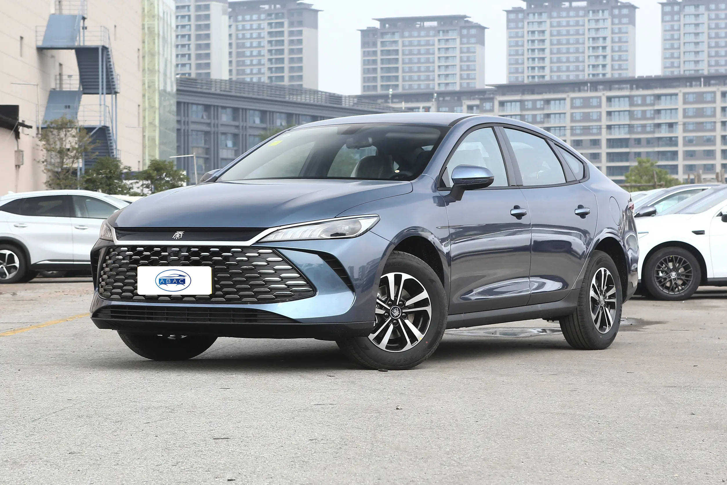 2025 BYD Qin PLus DM Intelligent Driving DM-i 128KM Progress Edition - Image 5