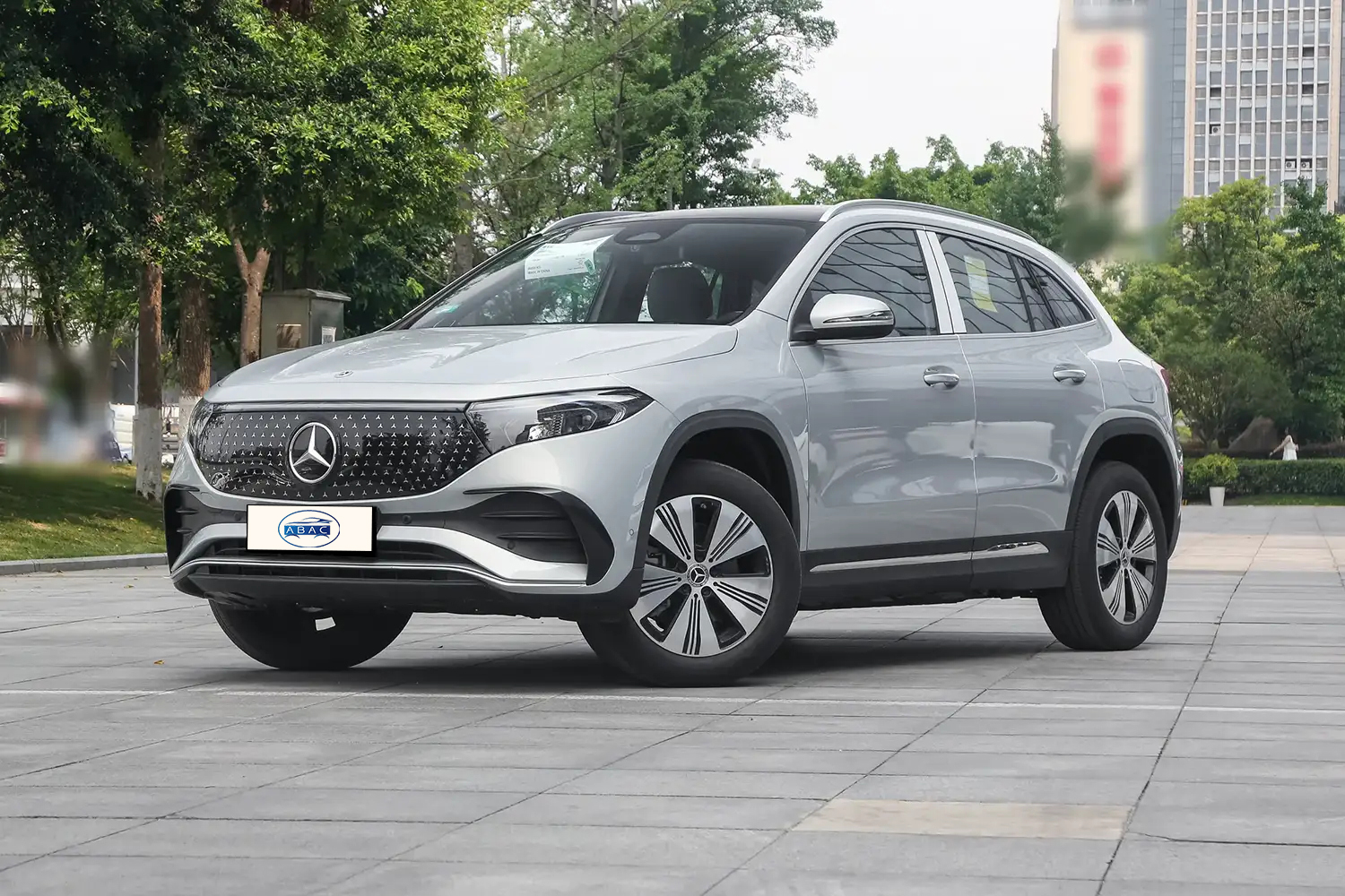 2025 Mercedes-Benz EQA260 Facelift Edition - Image 2