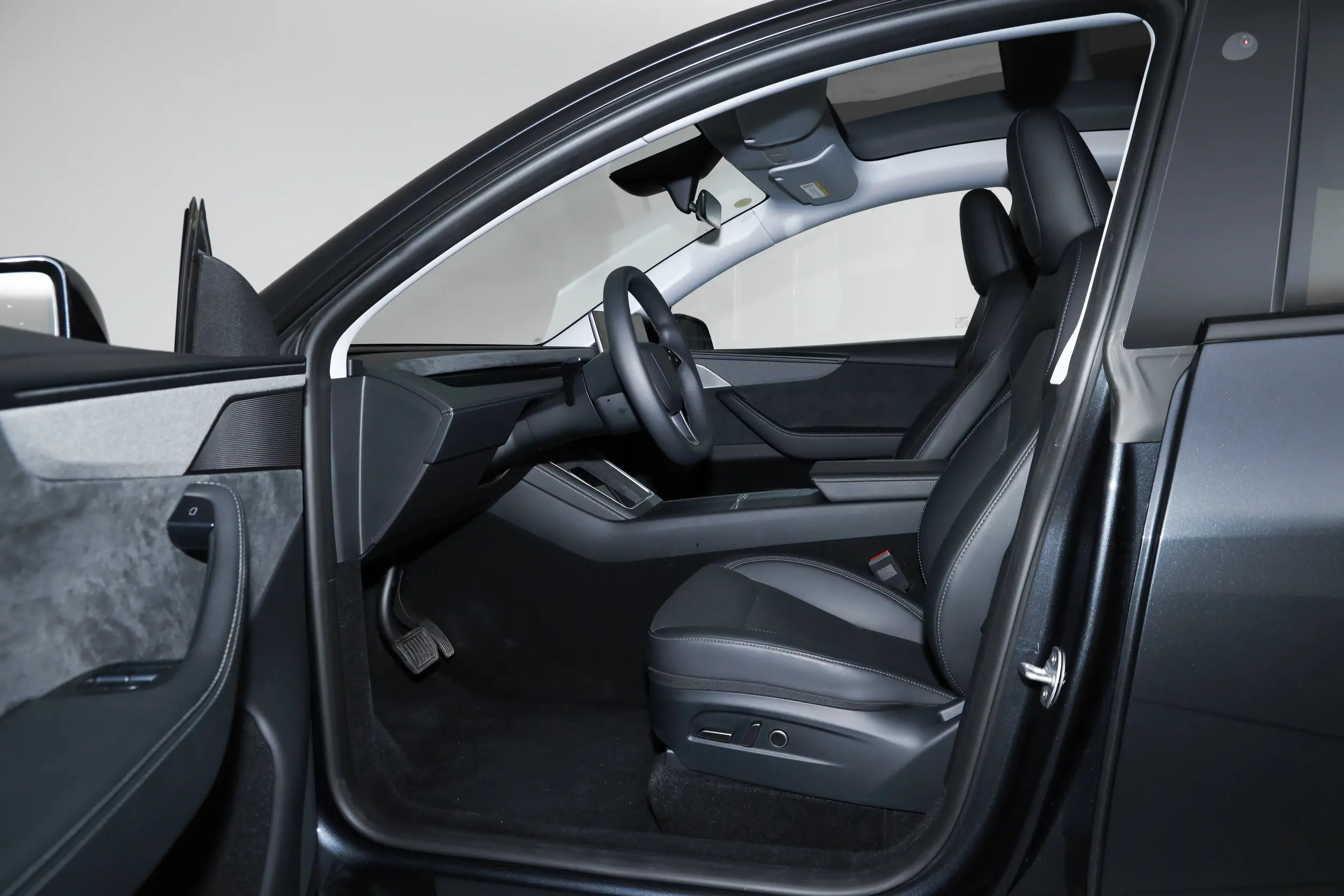 2025 Tesla Model Y Long Range Dual Motor AWD