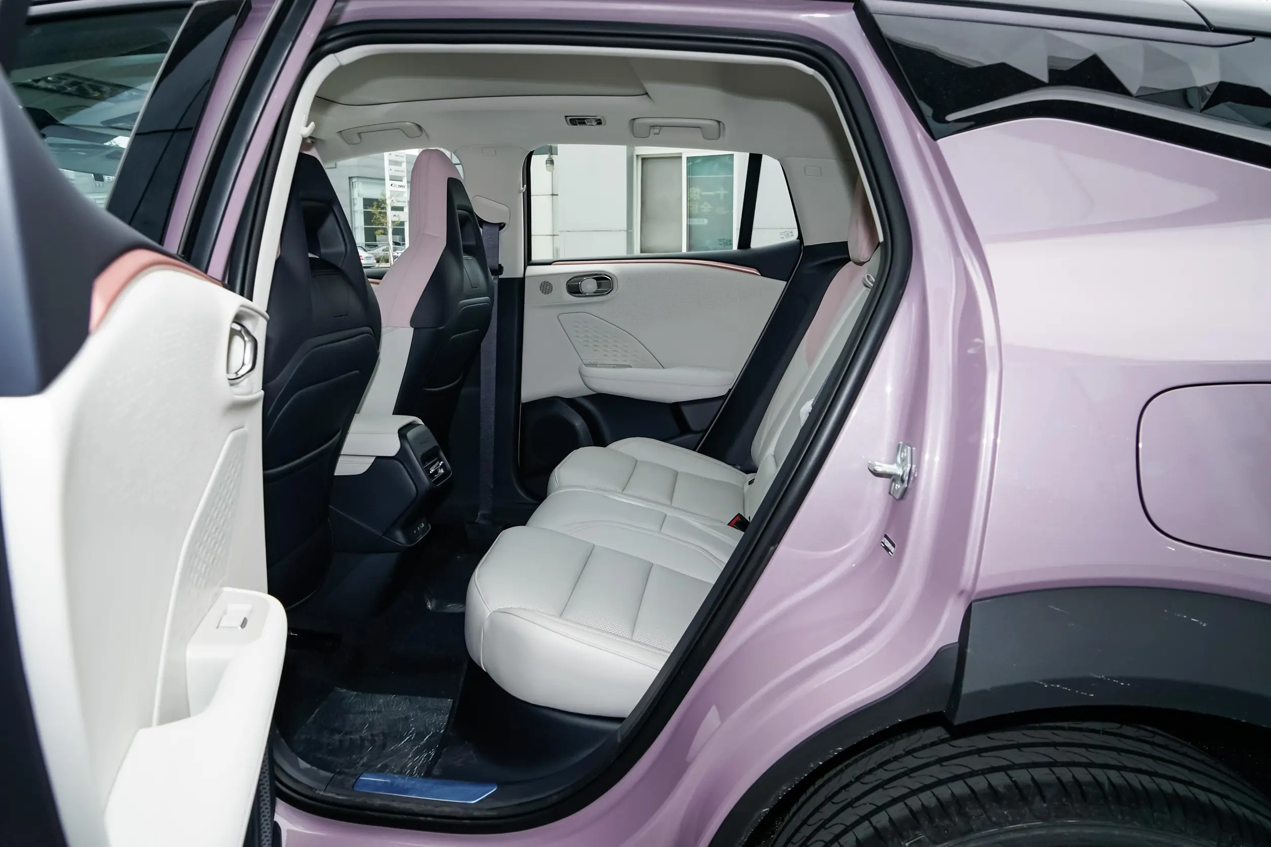 2025 Lynk & Co 06 Renew 1.5T Halo Edition 