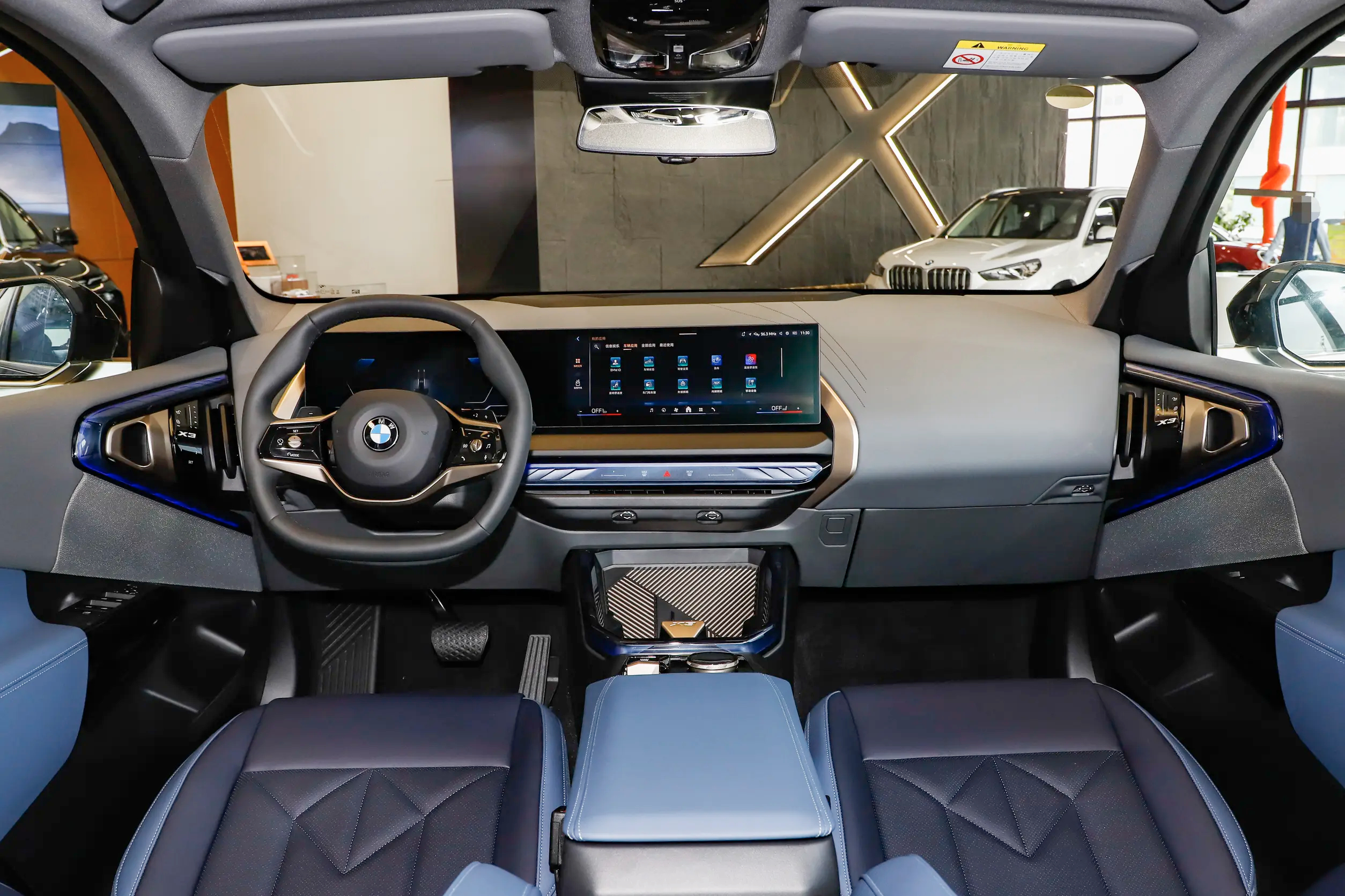 2025 BMW X3 xDrive25L Luxury Package